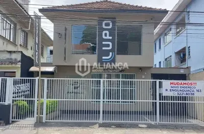 Casa à venda no Boqueirão, Santos 