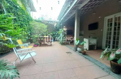 Casa com 3 quartos à venda no Itararé, São Vicente 