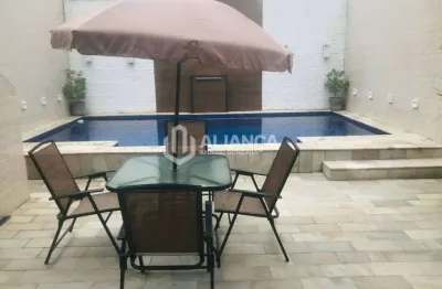 R-linda casa com piscina,2 vagas de garagem, terraço gourmet, pronta para morar