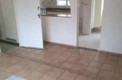 Apartamento de 2 dormitórios no predio de 3 andares bairro do gonzaga