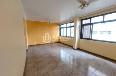 Apartamento com 3 quartos para alugar no José Menino, Santos 