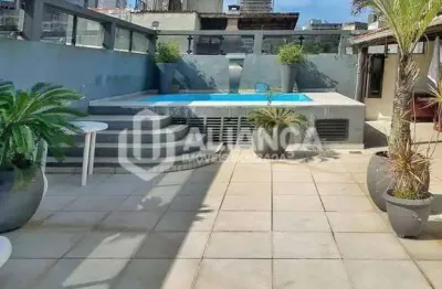 Cobertura duplex, 360m². 4 quartos sendo 2 suítes. piscina e churrasqueira