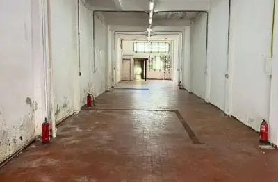 Casa comercial para alugar na Rua Amador Bueno, Centro, Santos