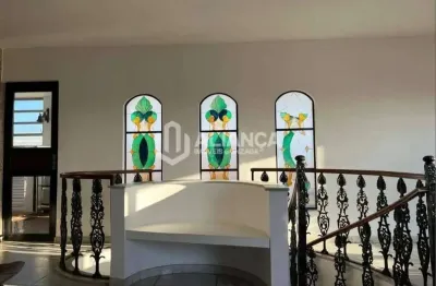 Cobertura 4 quartos com 5 banheiros e 2 vagas demarcadas