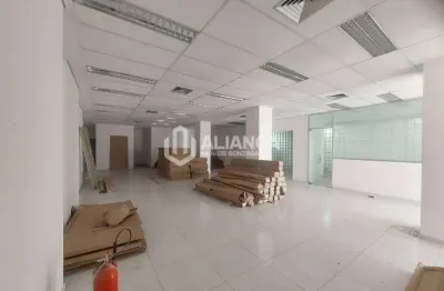 Ótimo conjunto comercial e loja. 230 m2. localização estratégica no centro de santos-sp
