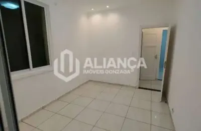 Prédio de frente pro mar: 1 quarto e  2 wc totalmente reformado!