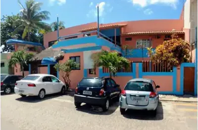 Casa comercial com 18 salas para alugar na Rua Jardim Iracema, 1, Pituaçu, Salvador