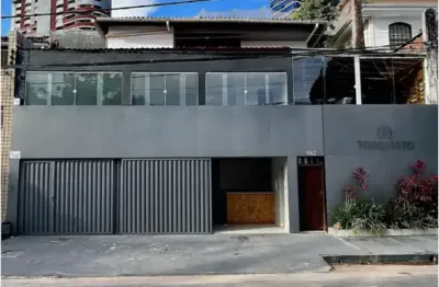 CASA Comercial no Caminho das Árvores (Praça dos Eucaliptos)