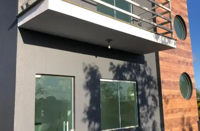 Casa duplex 2/4 em condomínio pequeno as margens da rodovia