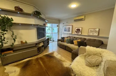 Apartamento à venda no centro de florianópolis – excelente localização entre a beira-mar, colégio catarinense e top market