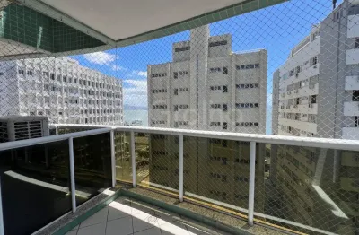 Apartamento à venda em localização privilegiada!  situado a apenas uma quadra da beira-mar norte