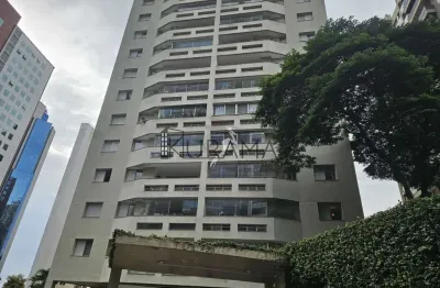 Apartamento de 3 dorms. com 2 suítes + dependência alphaville