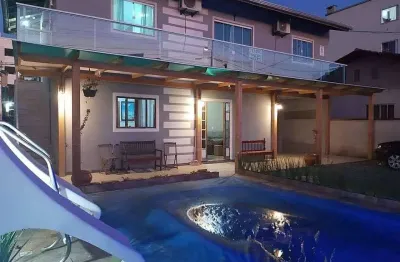 Casa com 4 quartos à venda no Centro, Camboriú 