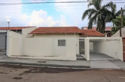 Casa com 2 quartos à venda na Rua Samuel Faustino Romeiro Campoy, Coliseu, Londrina