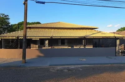 Casa à venda no Conjunto Habitacional Alexandre Urbanas, Londrina.