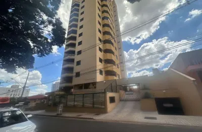 Apartamento com 127 metros util, 03 dorm, 1 suite, 03, salas, proximo ao marista e atacadão