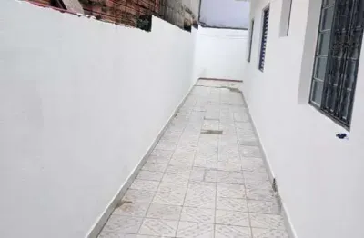 Casa para Locação em Suzano, Jardim Luella, 3 dormitórios, 1 banheiro, 2 vagas
