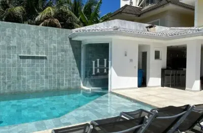 Ótima  casa com 550m², 350 m² de área construída localizado no condomínio  blue house.