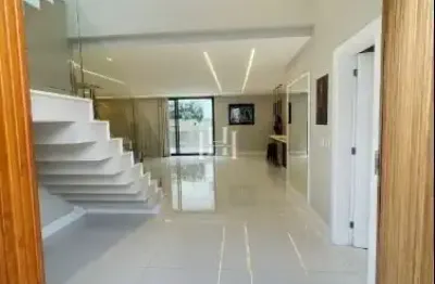 Casa em condominio para venda e locação, 5 suítes, 3 vagas, 380 m²