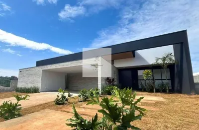 Casa de condomínio à venda, no condomínio village ipanema ii,  em araçoiaba da serra, condomínio village ipanema 2, com 3 quartos, 233m²