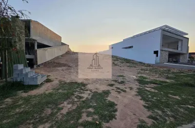 Terreno em à venda, no condomínio alphaville nova esplanada, 561,16m²