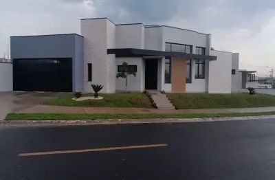 Casa para venda com 153 metros quadrados com 3 quartos sendo 1 suite