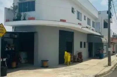 Imóvel para venda possui 230 metros quadrados com 2 quartos