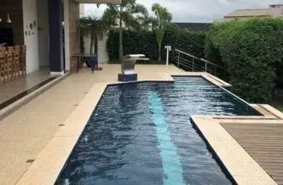 Casa de condomínio para venda tem 456 metros quadrados com 3 quartos sendo 1 suíte master