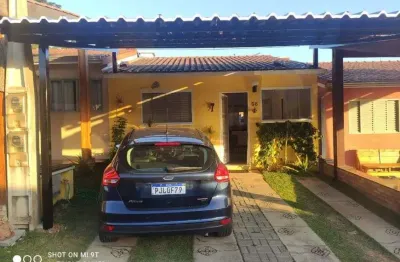 Casa de condomínio para venda possui 65 metros quadrados com 2 quartos