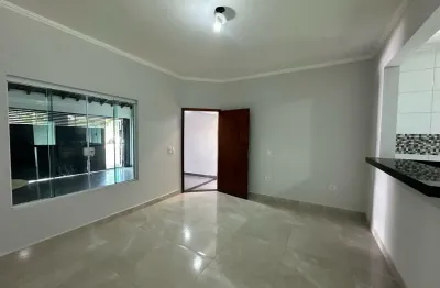 Linda casa com 2 dormitorios sendo 1 suite no jardim nair maria em salto sp