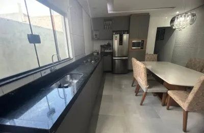 Linda com com 3 dormitorios sendo 1 suite no jardim nair maria em salto sp