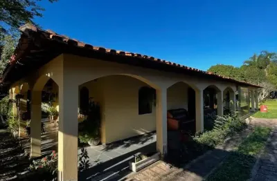 Linda casa com 3 dormitorios sendo 1 suite no condominio haras de sao luiz em salto sp