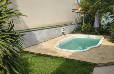 Casa com 2 dormitórios e piscina no jardim porto seguro em salto sp