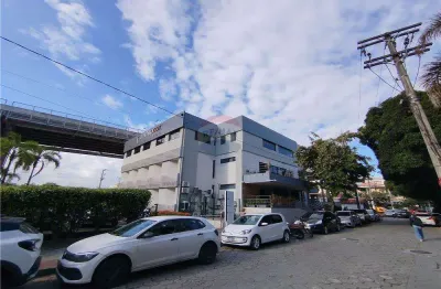 Andar inteiro para locação na enseada do suá – 498m² no prédio do centrocor