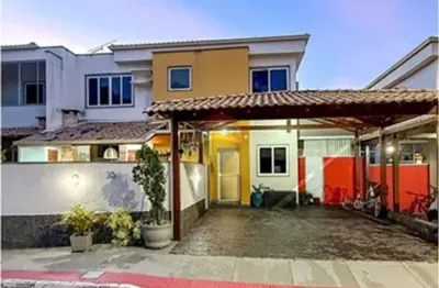 Casa em condomínio fechado com 4 quartos à venda na Avenida Norte Sul, 4668, Santa Luzia, Serra