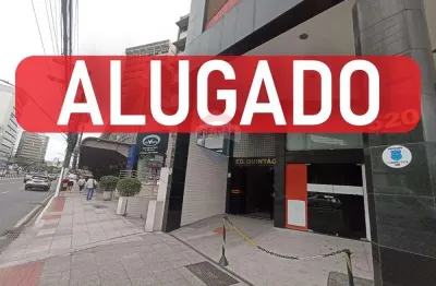 Conjunto de salas comerciais, com aproximadamente 234 m² (andar inteiro) para locação no ed. quintão na av reta da penha na praia do canto