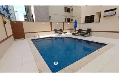 Apartamento de 3 quartos, 3 banheiros, 1 suite, 2 vagas de garagem, vista pro mar na quadra da praia e condominio com area de lazer em jardim camburi