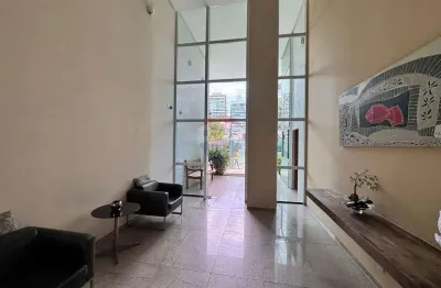 Apartamento 2 quartos, com suíte, 1 vaga coberta, 3 banheiros e móveis nos cômodos