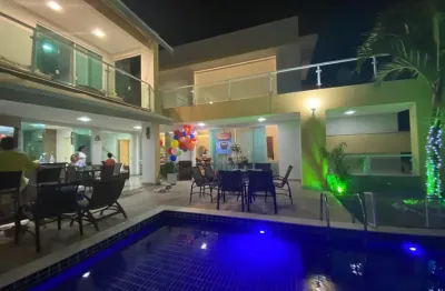 Seja bem-vindo ao seu novo lar de luxo no coração do alphaville litoral norte 2, casa nascente de muito bom gosto.