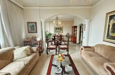 Oportunidade no jardim bahia – amplo apartamento 2/4 com potencial para 3 quartos!