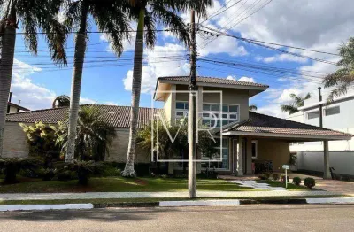 Casa térrea com 385,79m² com 4 suítes por R$ 4.750.000,00 no Condomínio Shambala II/Atibaia.