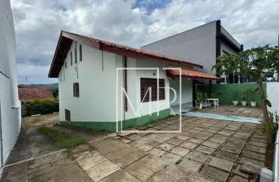 Casa com 7 dormitórios, 200 m² - venda por r$ 1.670.000,00 ou aluguel por r$ 6.981,33/mês - centro - atibaia/sp