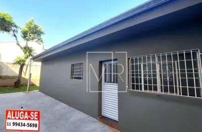 Casa térrea para aluguel, não geminada, 2 dormitórios, amplo quintal, 115m² - $2.400 – jd. do alvinópolis – atibaia/sp