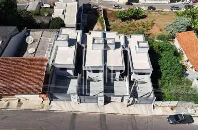 Casa com 2 quartos para alugar na Rua Brasil, 616, Jardim Imperial, Atibaia