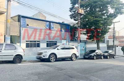 Sobrado de 240m² com 4 quartos em jardim das laranjeiras