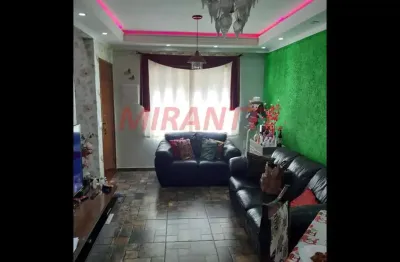 Cond. fechado de 70m² com 2 quartos em vila gustavo