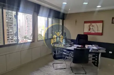 Sala comercial com 2 salas para alugar na Rua Comendador Araújo, 323, Centro, Curitiba