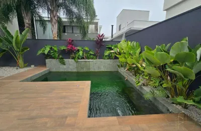 Sobrado com 300m² de área construída no condomínio green park em taubaté sp