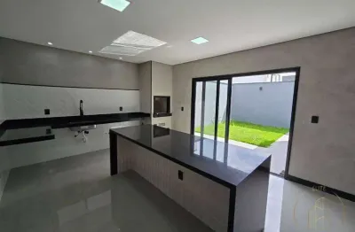 Casa térrea com quintal no condomínio ouroville em taubaté sp