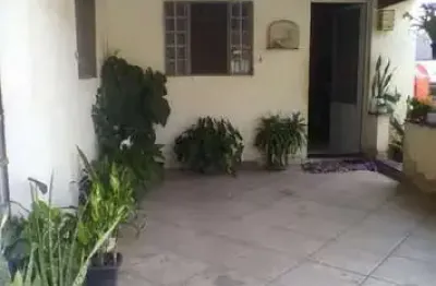 Casa com 3 quartos à venda no Bandeirinhas, Betim 